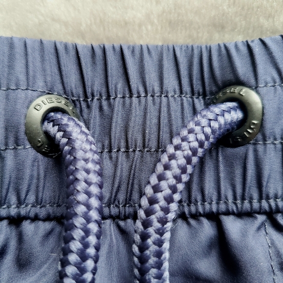 NWOT ✅️ Mid-length Beachwear Shorts - Picture 3 of 8